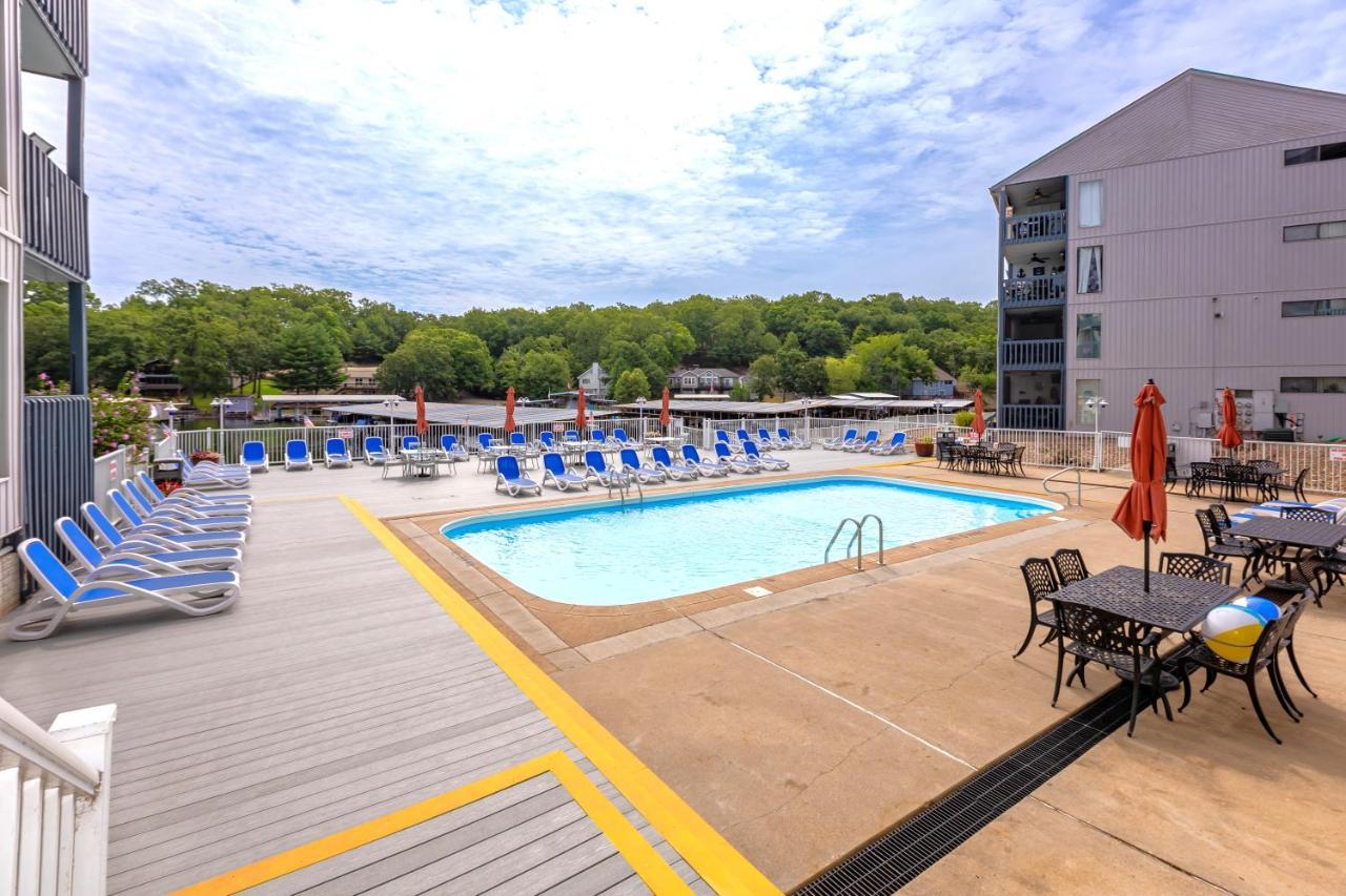 B Lakefront! Remodeled, Boat Slip, Patio Views, Pool, Boat Ramp, Wifi Osage Beach Kültér fotó