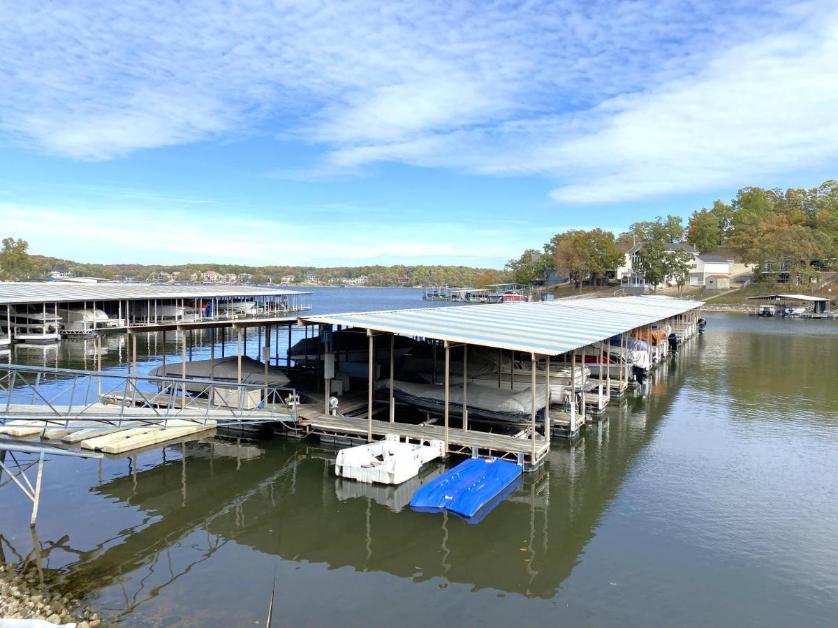 B Lakefront! Remodeled, Boat Slip, Patio Views, Pool, Boat Ramp, Wifi Osage Beach Kültér fotó