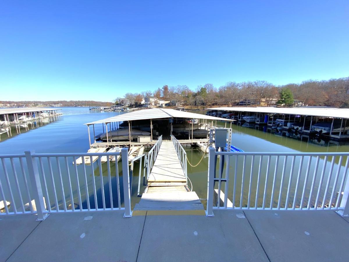 B Lakefront! Remodeled, Boat Slip, Patio Views, Pool, Boat Ramp, Wifi Osage Beach Kültér fotó
