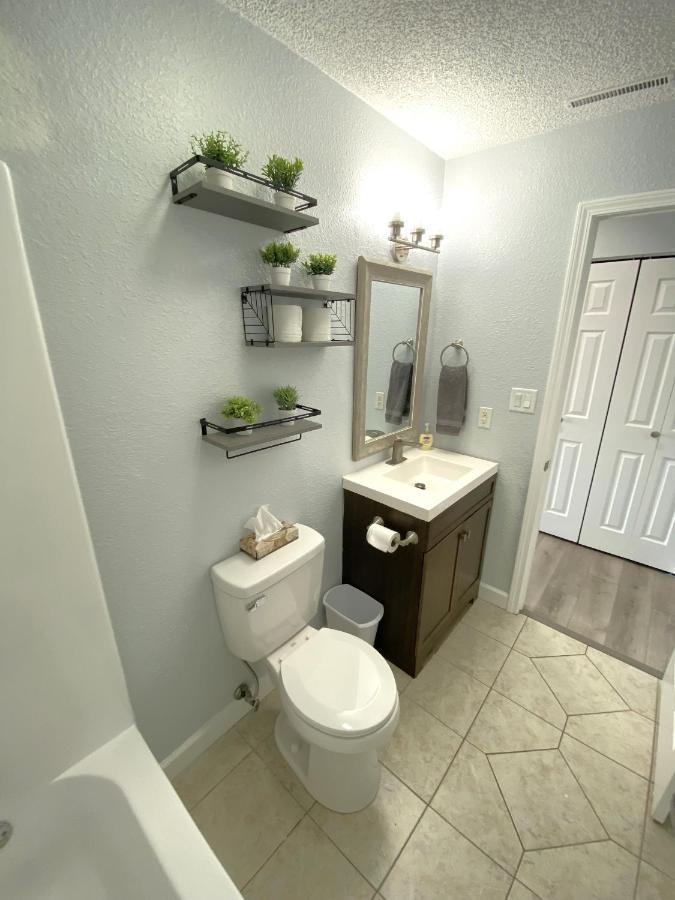 B Lakefront! Remodeled, Boat Slip, Patio Views, Pool, Boat Ramp, Wifi Osage Beach Kültér fotó