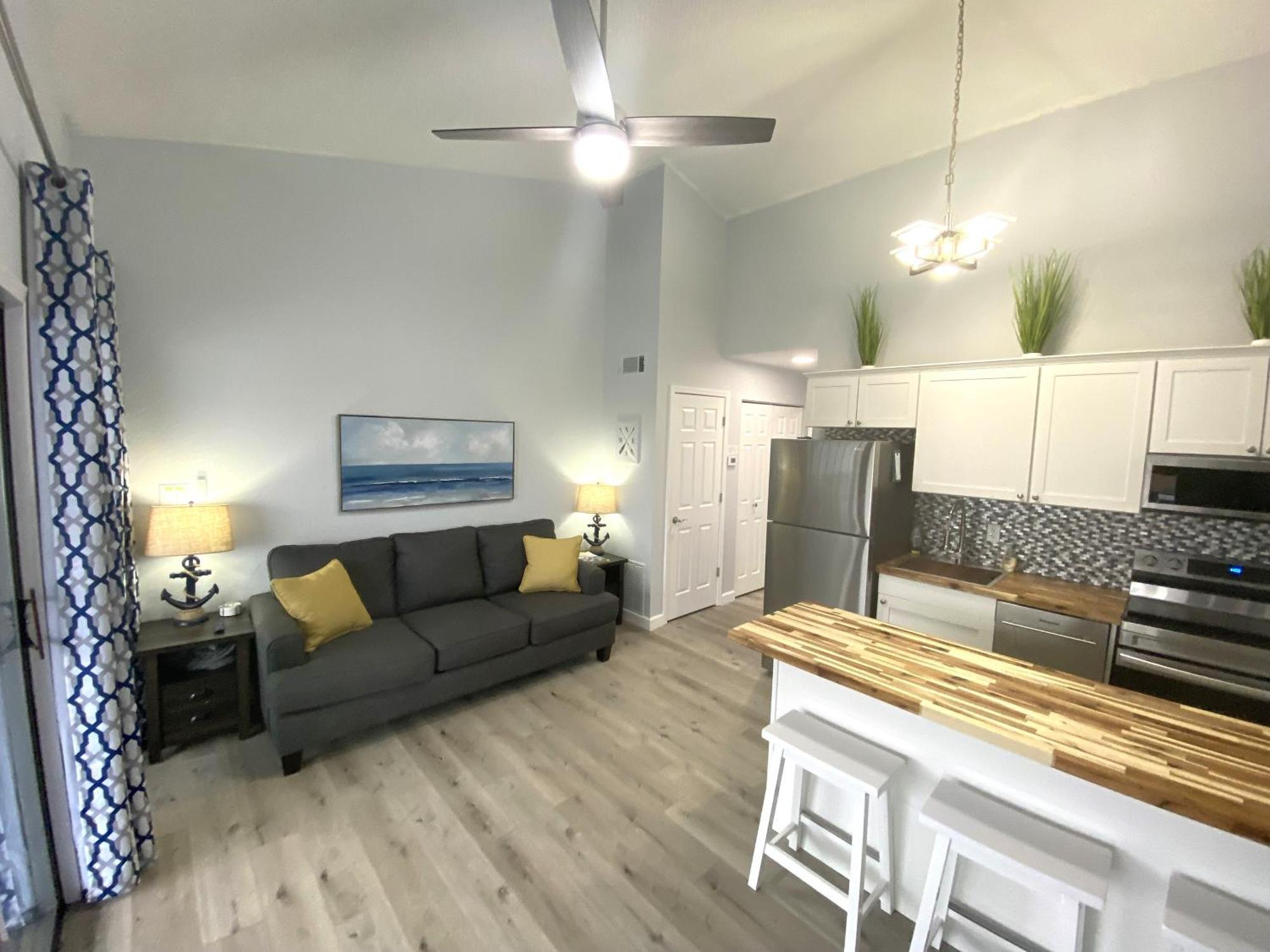 B Lakefront! Remodeled, Boat Slip, Patio Views, Pool, Boat Ramp, Wifi Osage Beach Kültér fotó