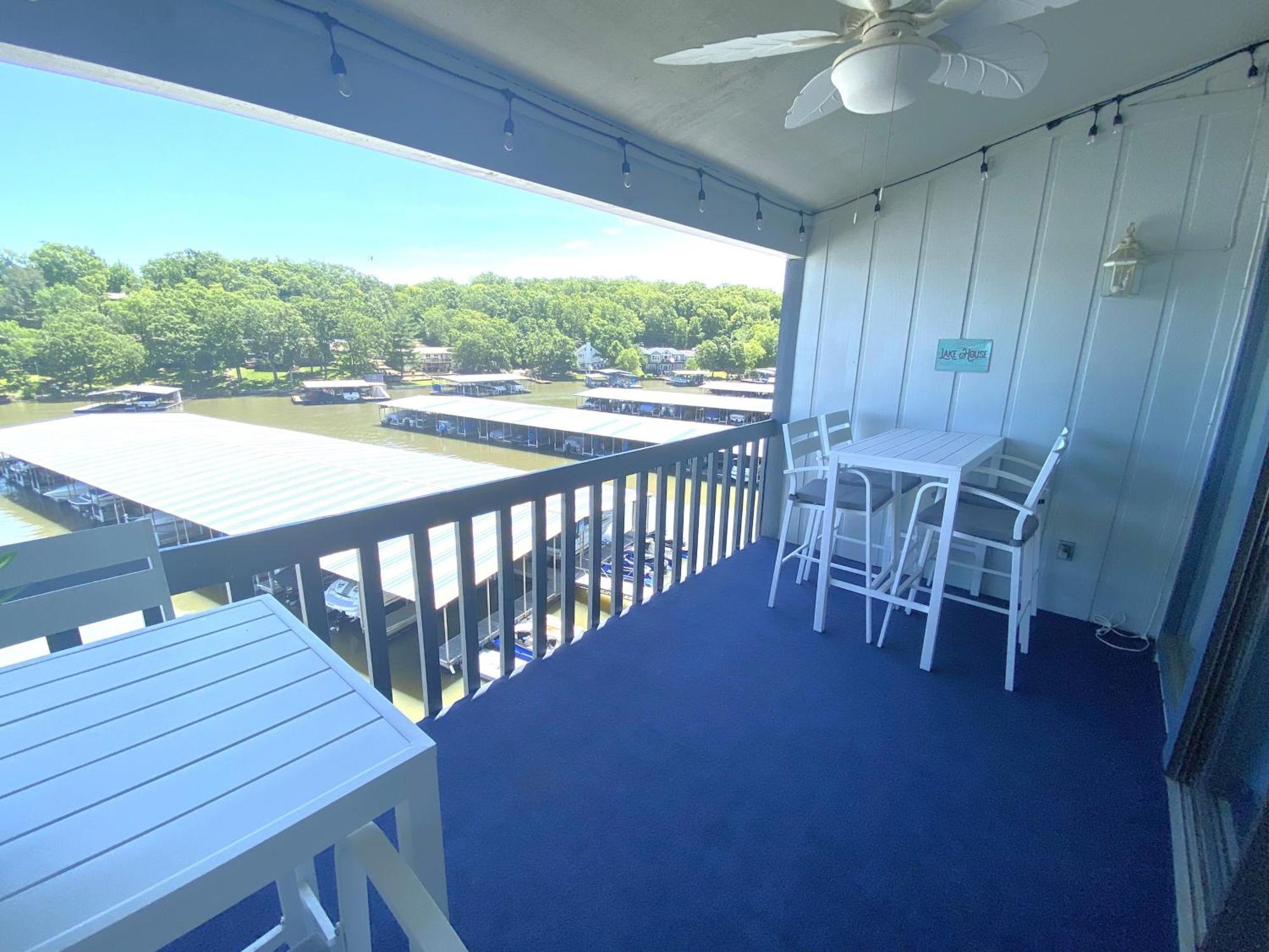 B Lakefront! Remodeled, Boat Slip, Patio Views, Pool, Boat Ramp, Wifi Osage Beach Kültér fotó